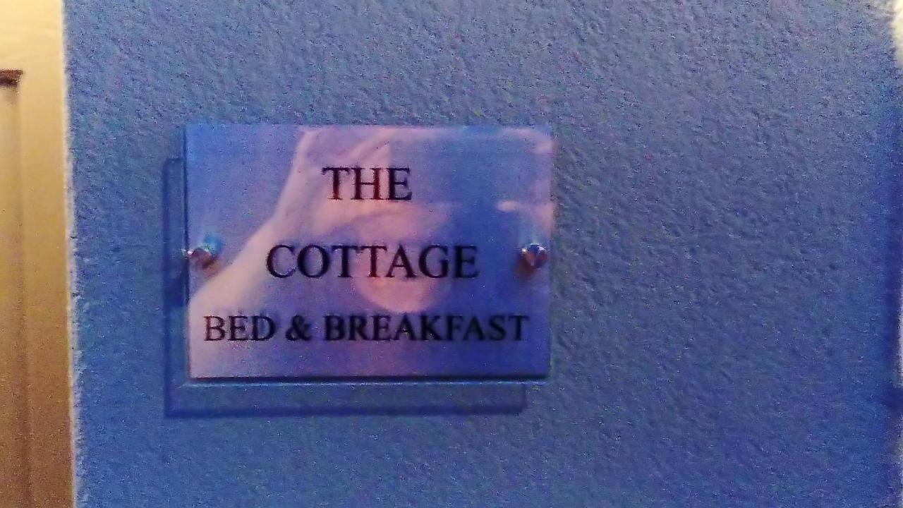 The Cottage Bed & Breakfast High Blantyre Exterior photo